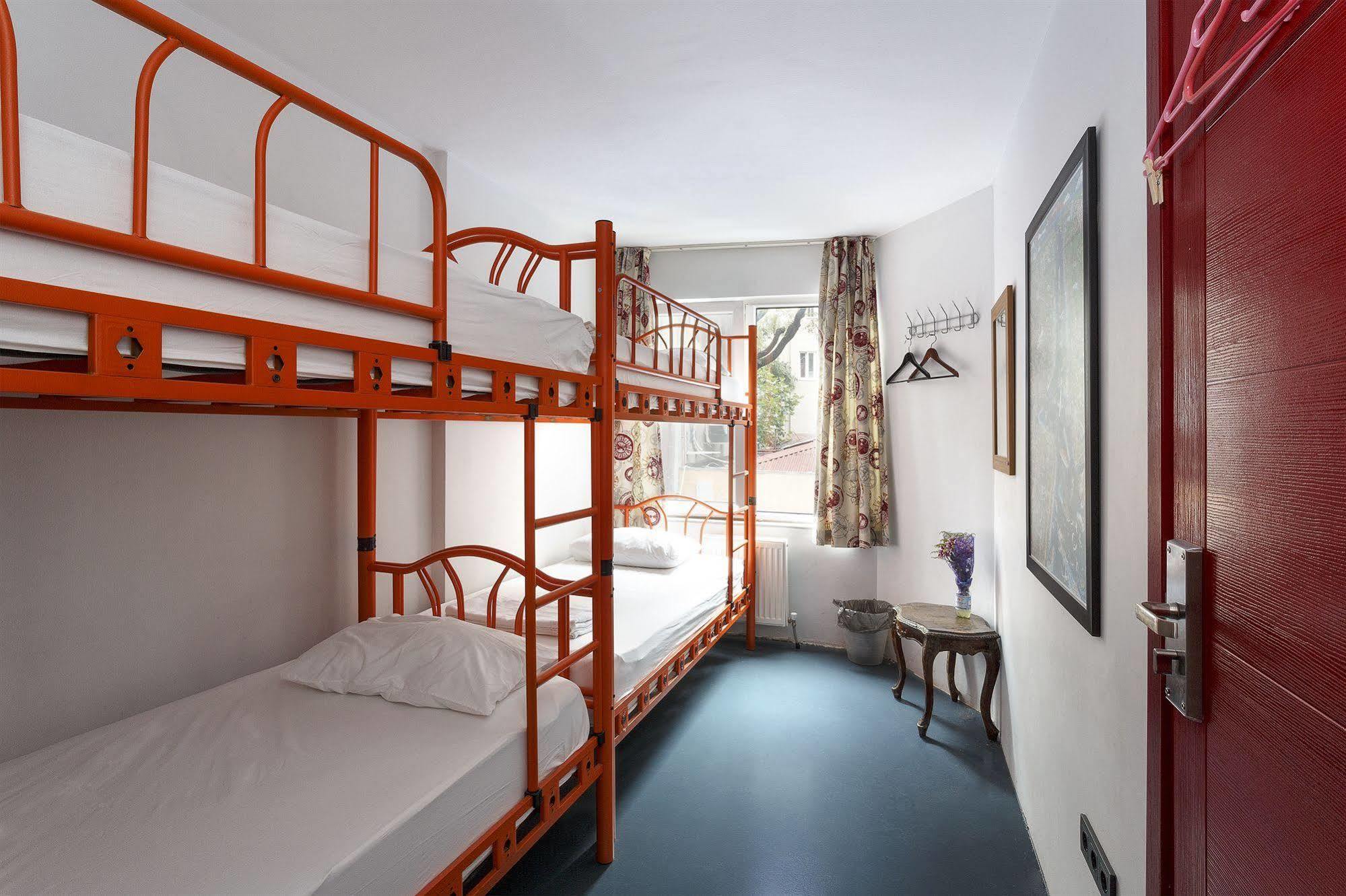 Hush Hostel Moda Istanbul Eksteriør bilde
